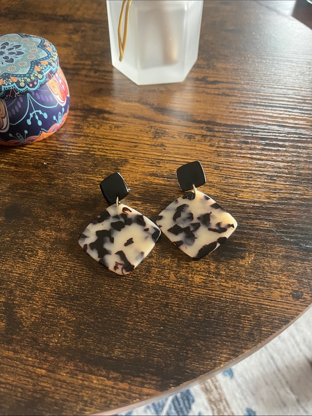 INC International Concepts Black & Cream Tortoiseshell Drop Earrings